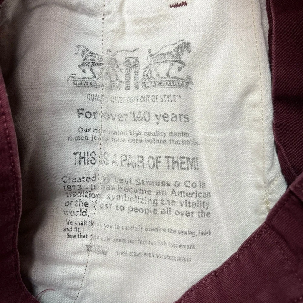 Levi's 511 Slim Fit Pants Men 30x32 Burgundy Maroon Stretch Chino Flat Front EUC